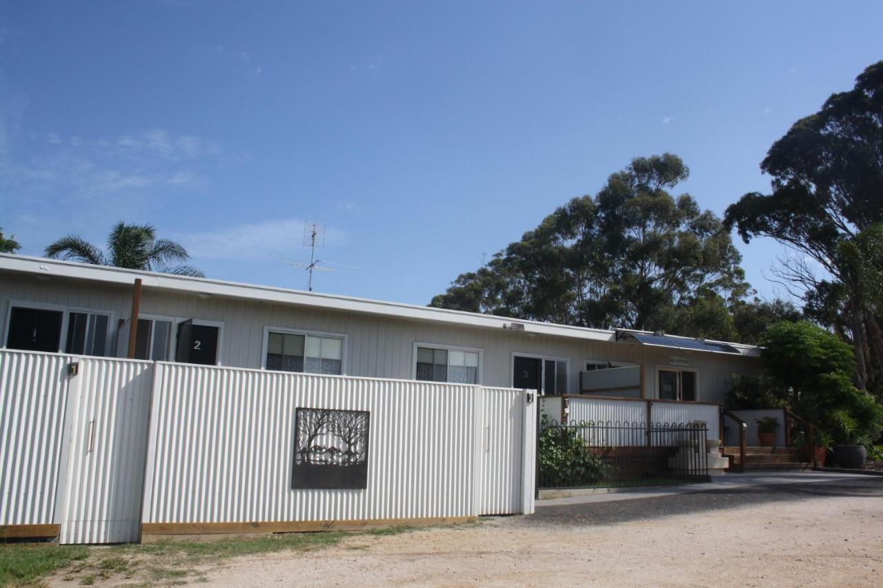 Top of the Lake Holiday Units Pensión Merimbula Exterior foto